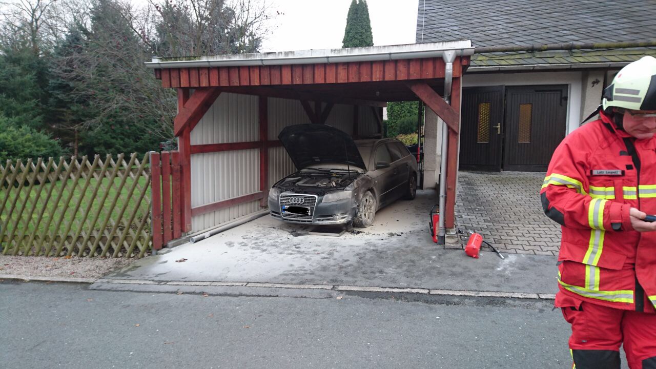 PKW Brand - Freiwillige Feuerwehr Bad Lobenstein